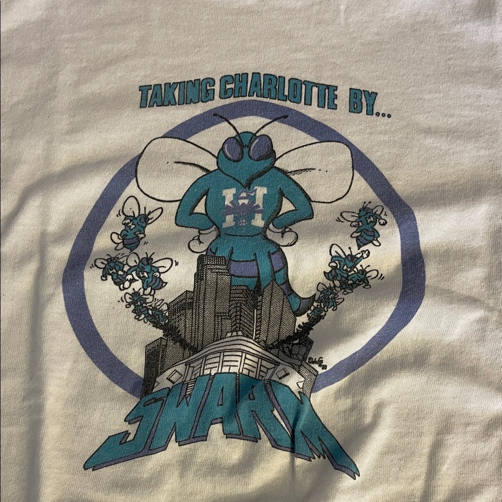 Charlotte Swarm Graphic Tee